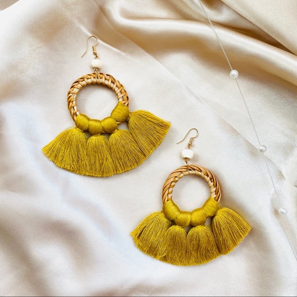 ❤️🔥𝕤𝕒𝕝𝕖❤️🔥 tassel earrings - Picture 5 of 5
